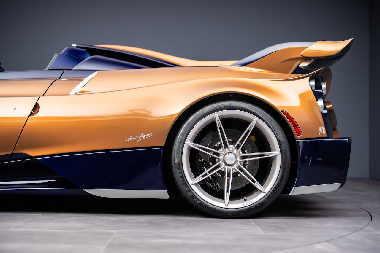 6_Pagani-Huayra-70-Derecho-1